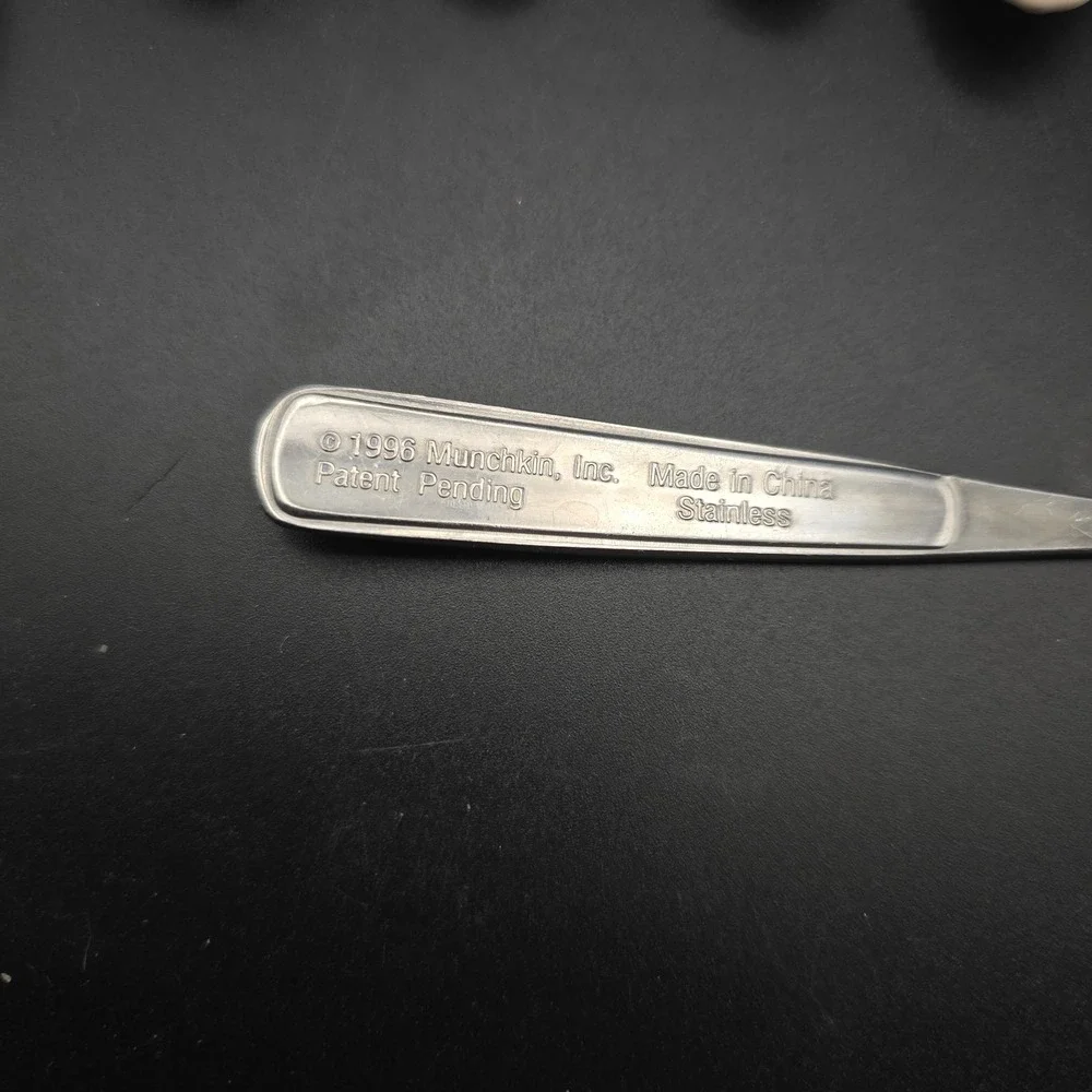9 Vintage 1996 Baby‎ Spoons With Hearts. Munchkin Inc Stainless